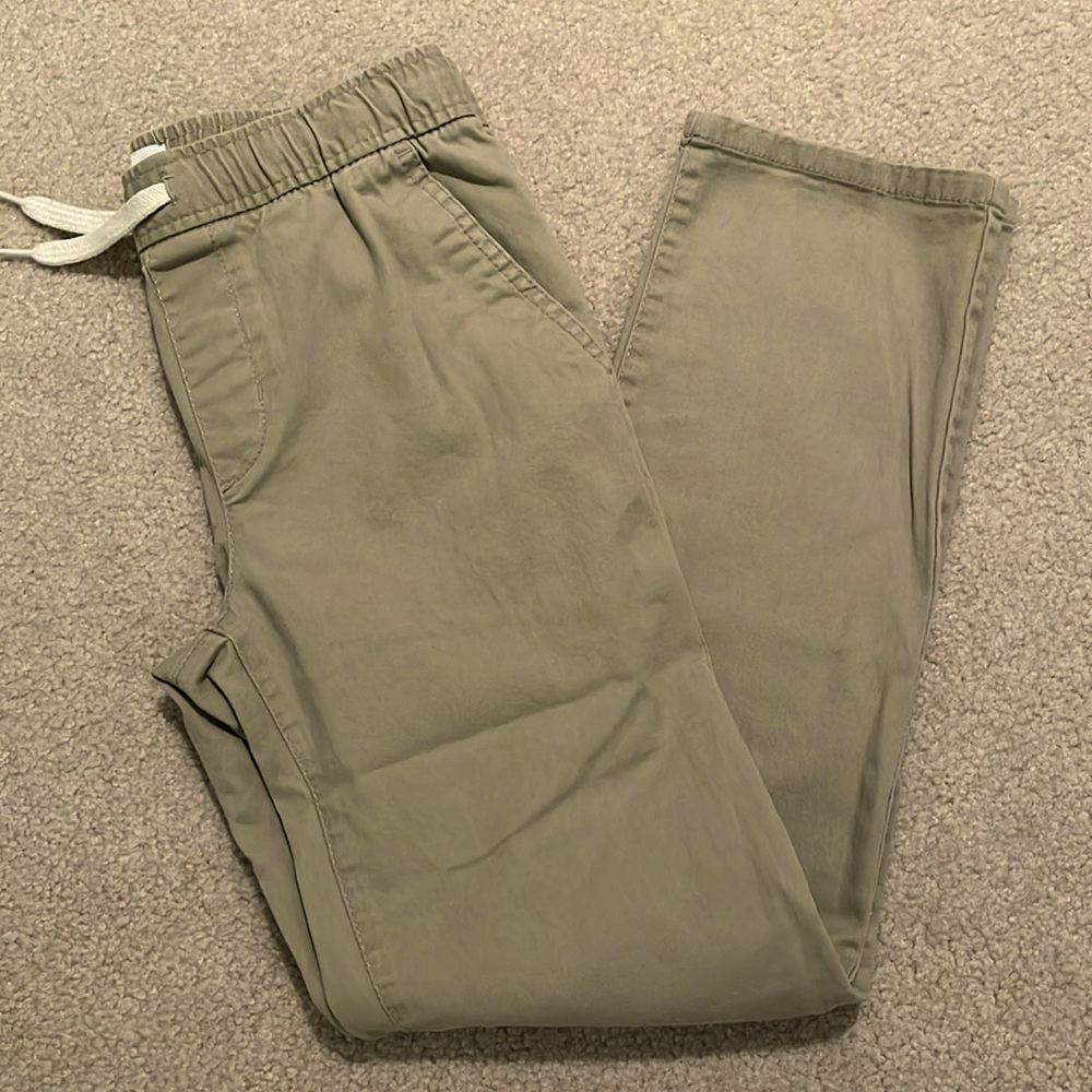 Old Navy relaxed slim khaki pull-on pants, Size L (10-12)